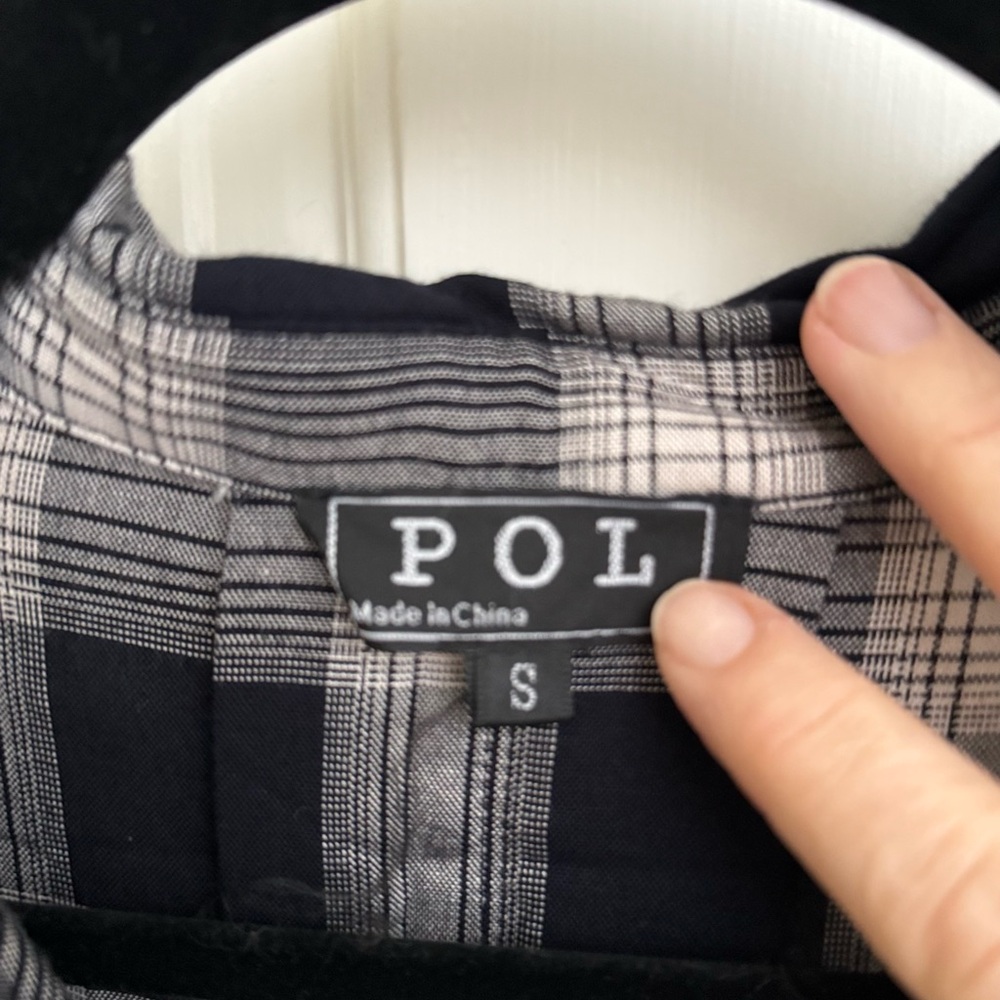POL Women's Black and White Plaid Button Down Shirt - Picture 2 of 2